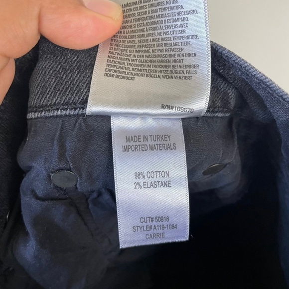 Agolde Carrie Skinny Bermuda Denim Shorts - Picture 12 of 12